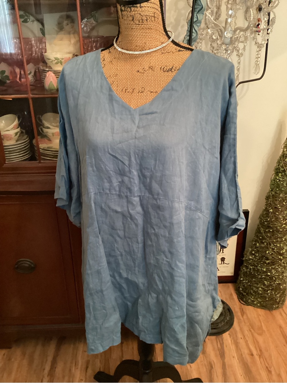 Match Point Linen Tunic - Picture 3 of 4